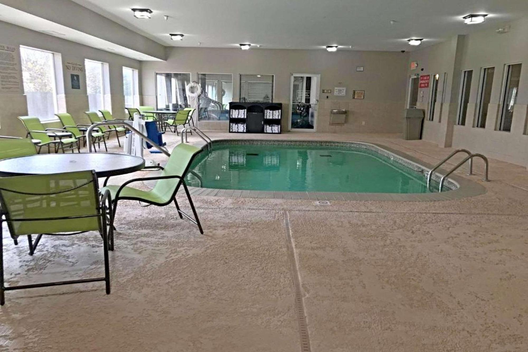 Rodeway Inn & Suites O'Fallon Eksteriør billede